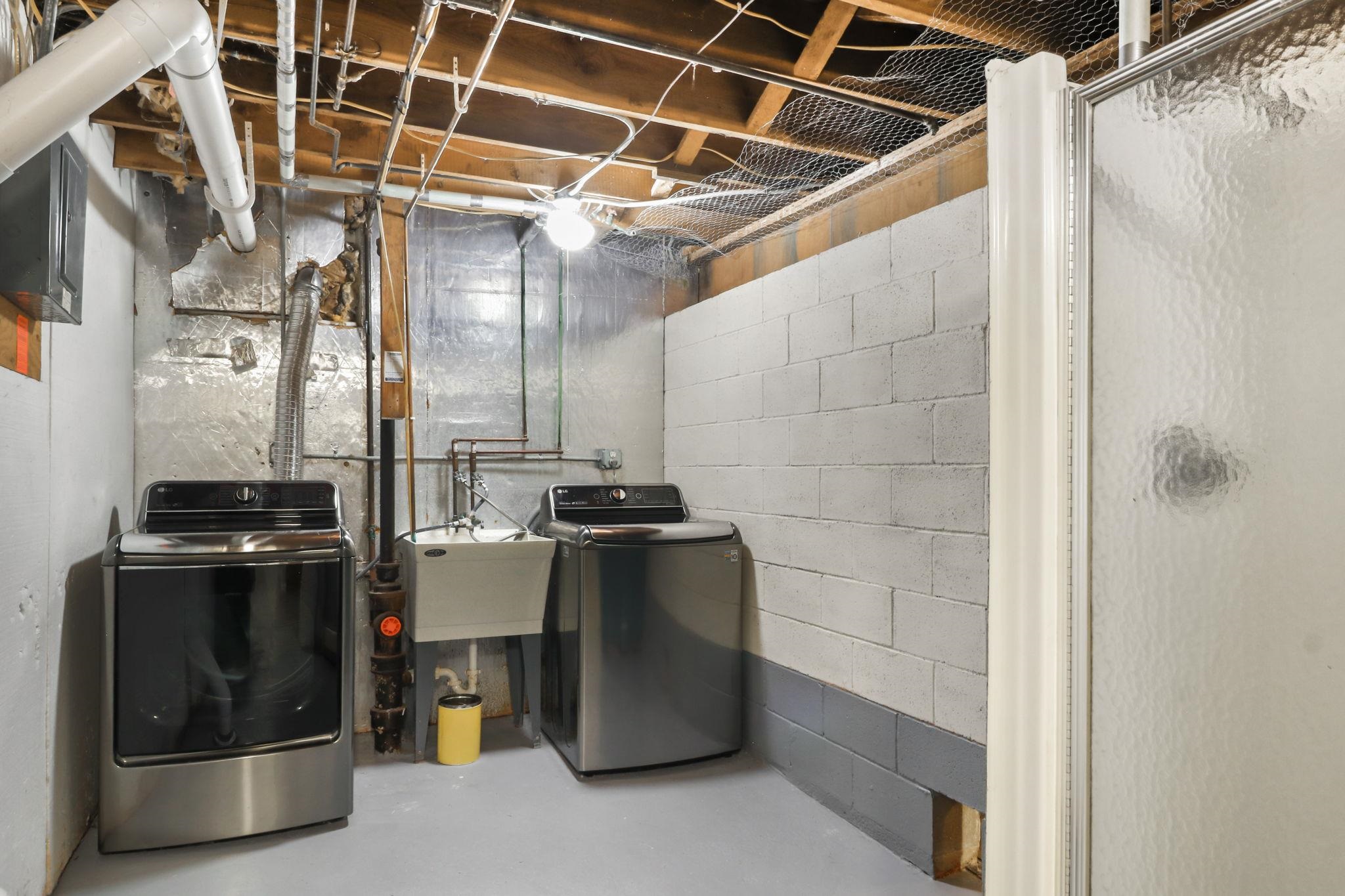 504 Douglas Trail Madison, WI 53716 - Photo 24 of 35