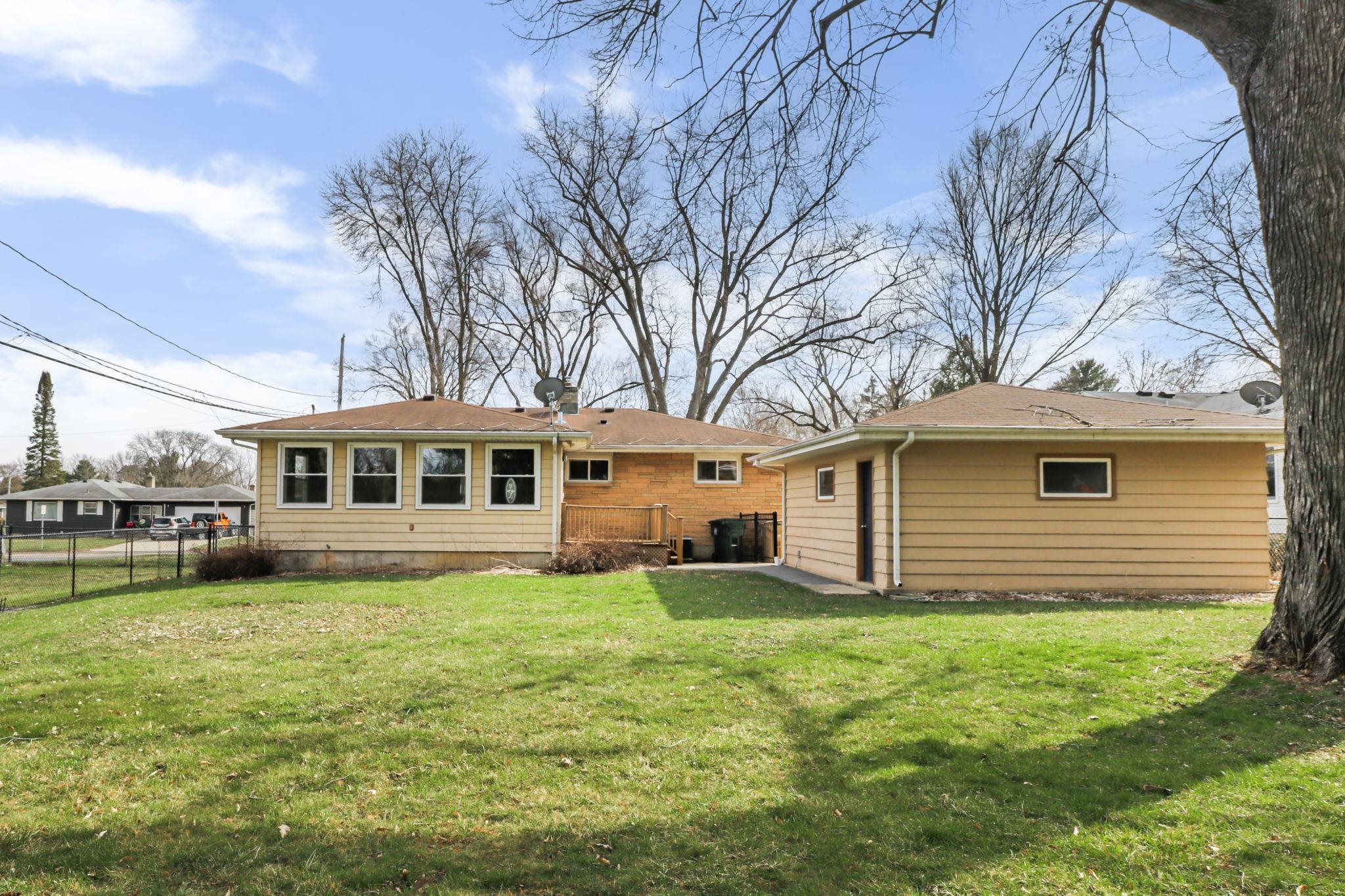 504 Douglas Trail Madison, WI 53716 - Photo 30 of 35
