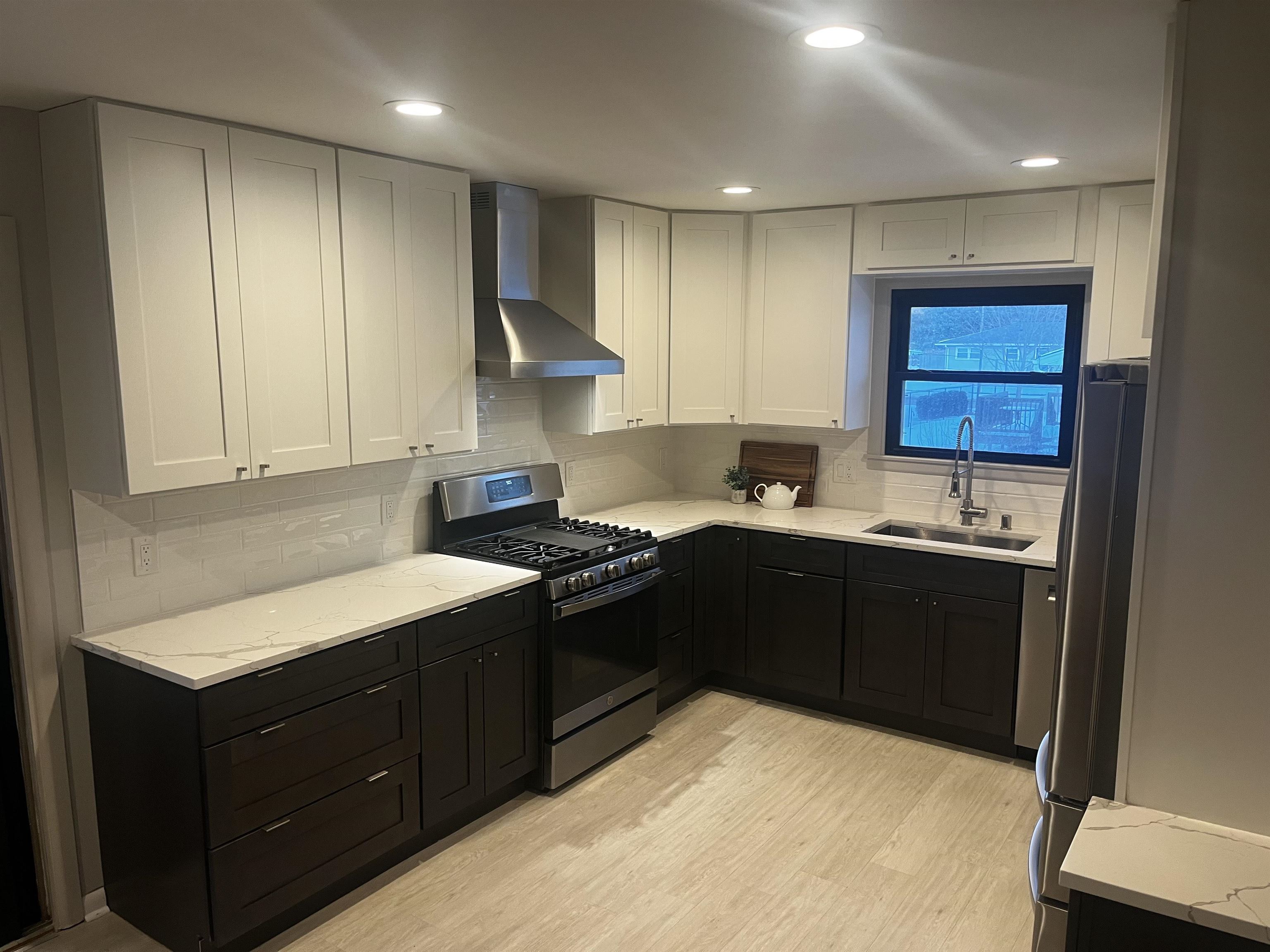 504 Douglas Trail Madison, WI 53716 - Photo 3 of 4