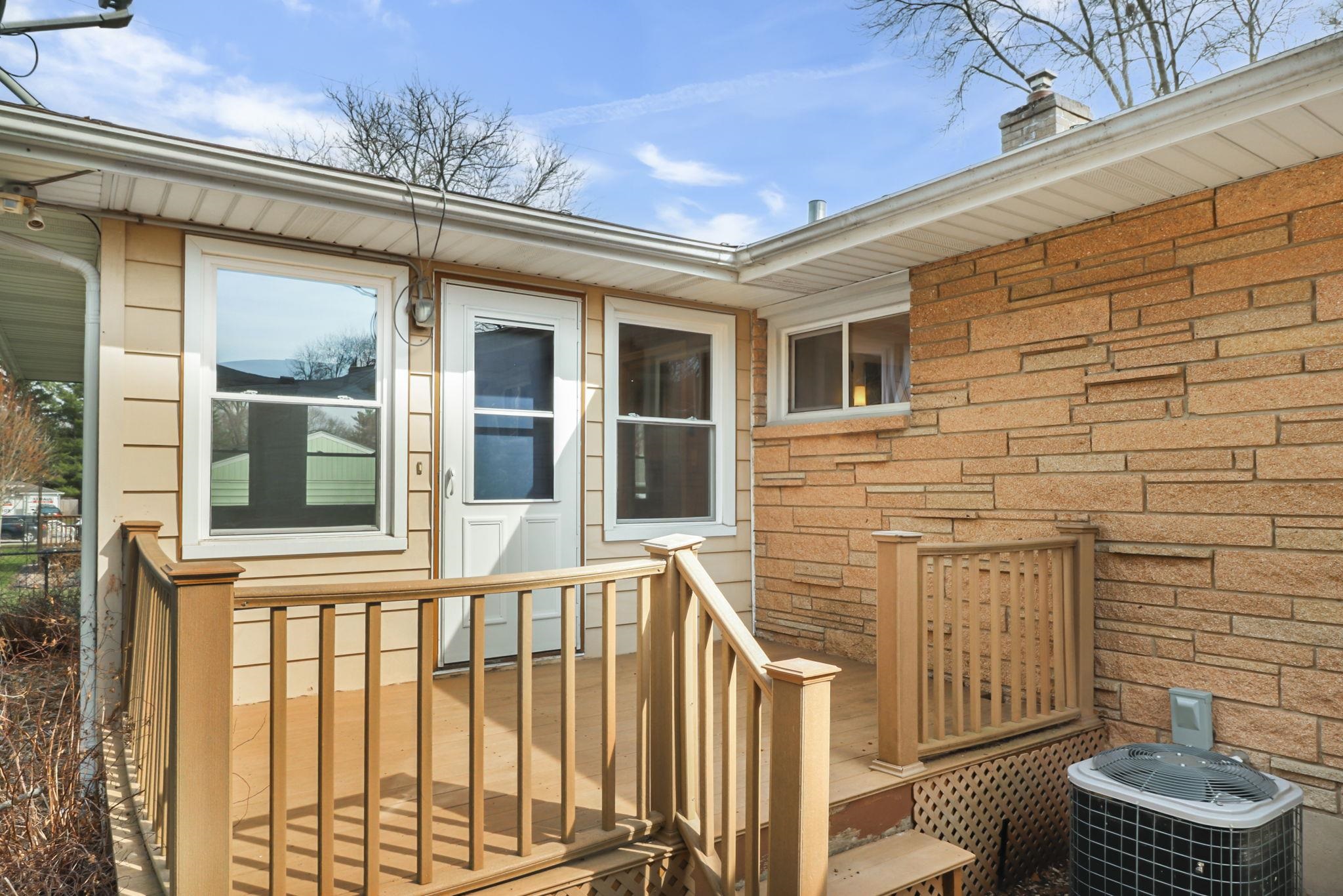504 Douglas Trail Madison, WI 53716 - Photo 31 of 35