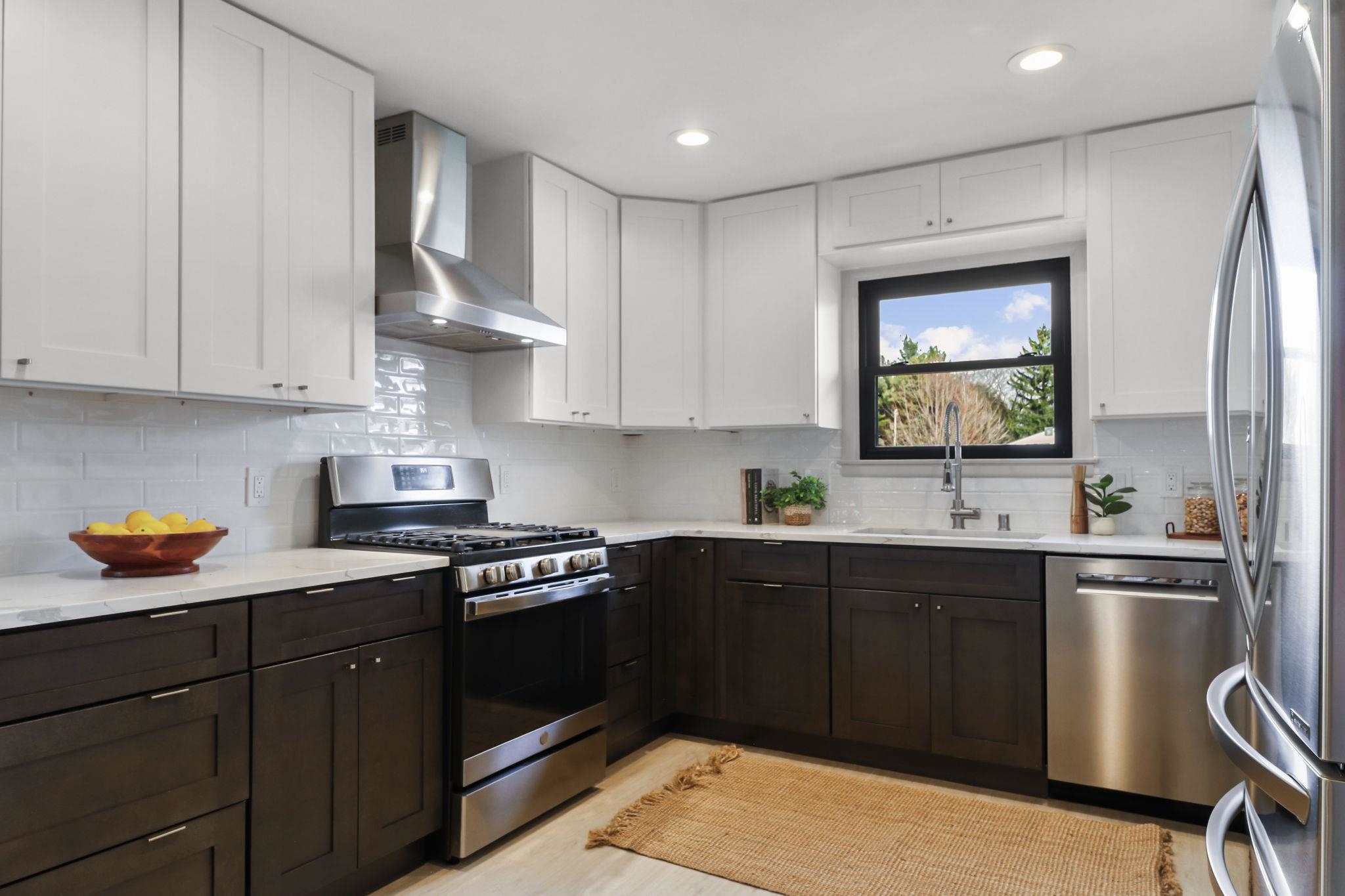 504 Douglas Trail Madison, WI 53716 - Photo 4 of 35