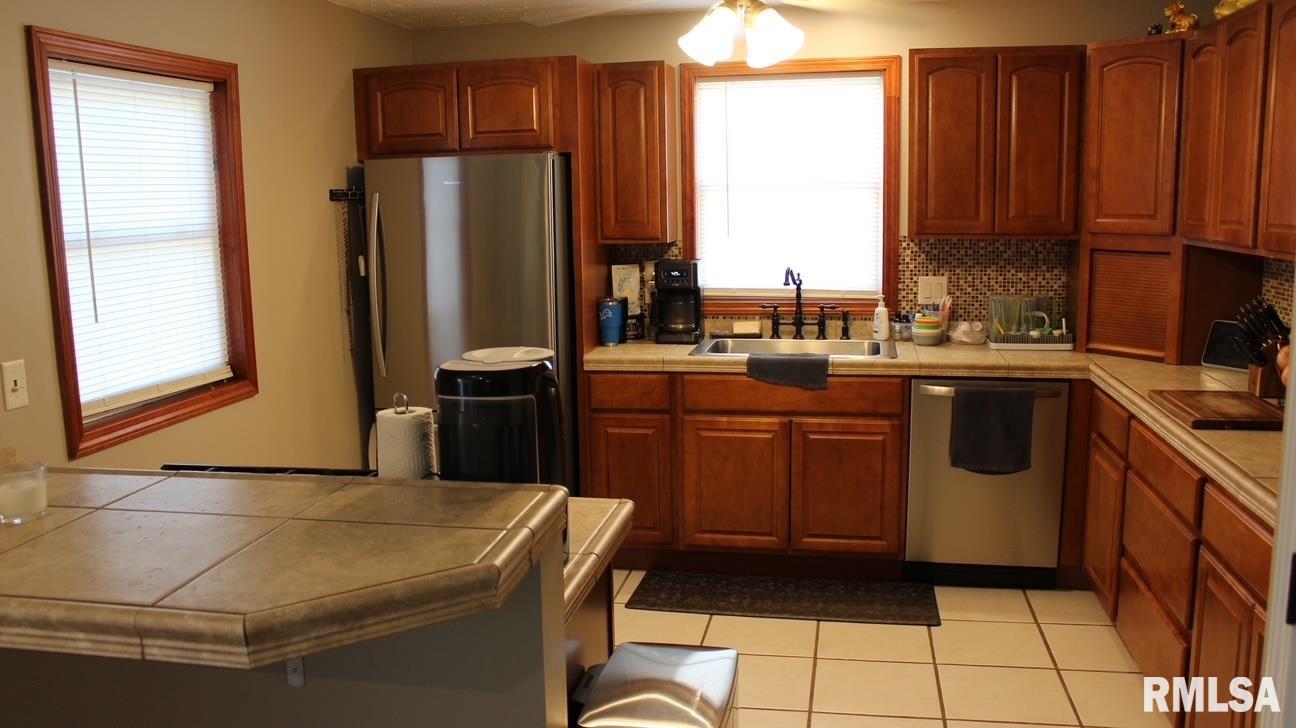 2269 Grandview Avenue Springfield, IL 62702 - Photo 4 of 14