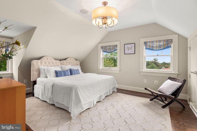 $5,000,000 | 3520 Edmunds Street Northwest, Washington, DC 20007