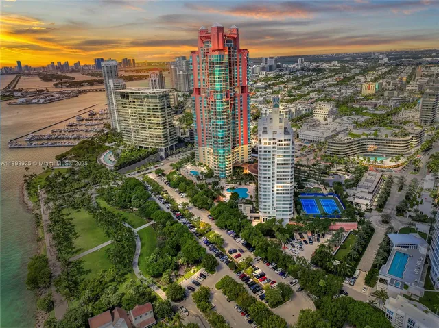 $2,699,000 | 400 South Pointe Drive, Unit 910, Miami Beach, FL 33139