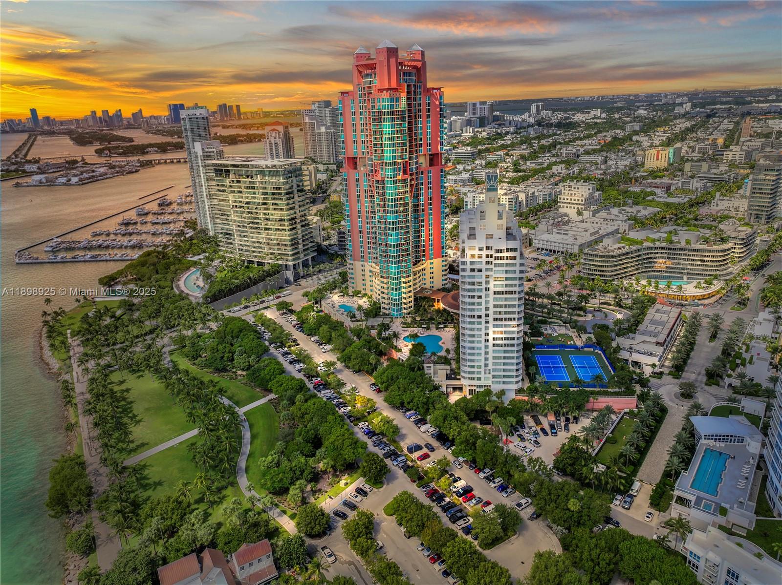 400 South Pointe Drive, Unit 910 Miami Beach, FL 33139 - Photo 44 of 44 a view of city and ocean