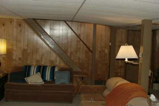 1629 Ryer Street South Bend, IN 46628 - Photo 7 of 8 Gallery Image 7