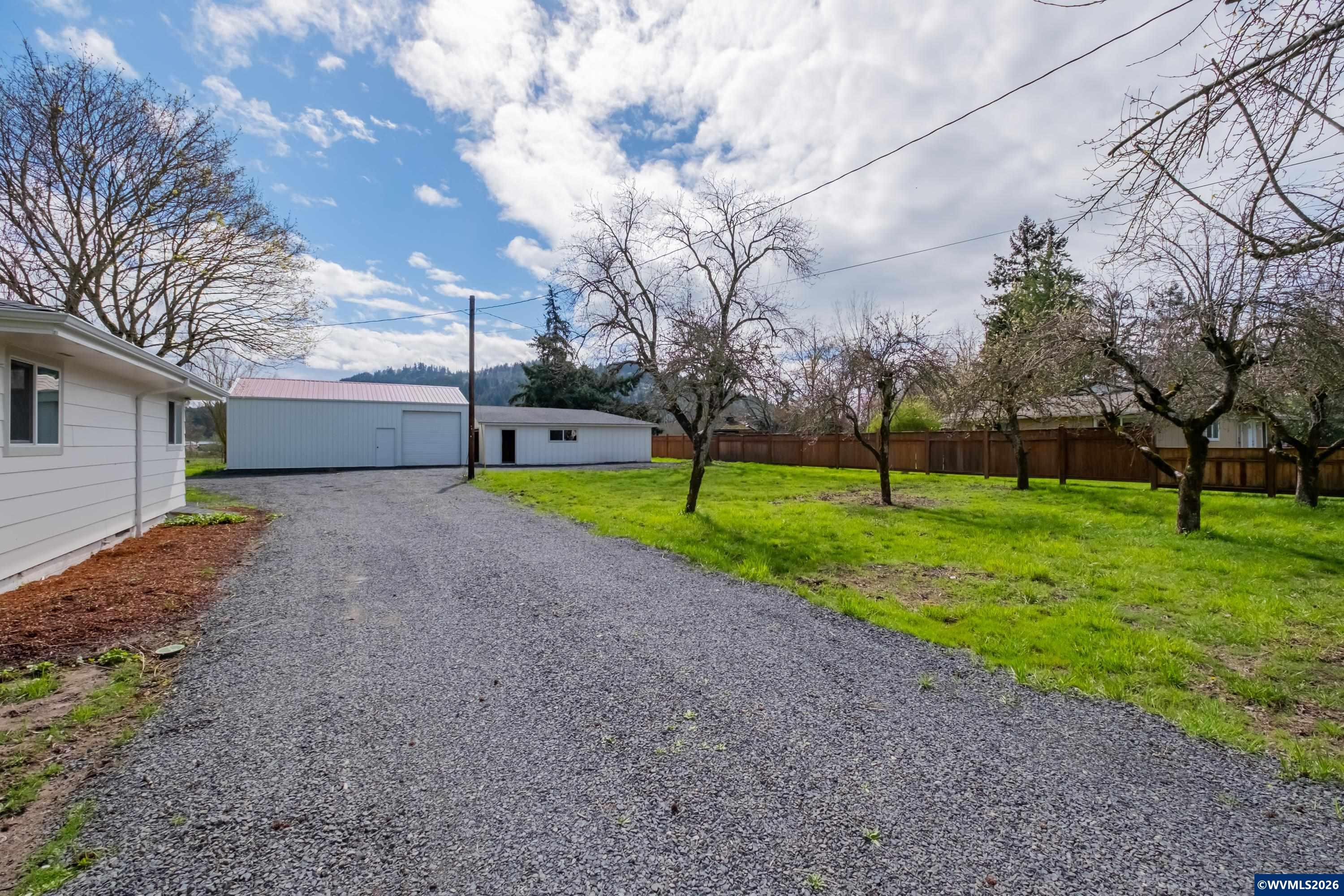 33001 Sandridge Road Lebanon, OR 97355 - Photo 40 of 50