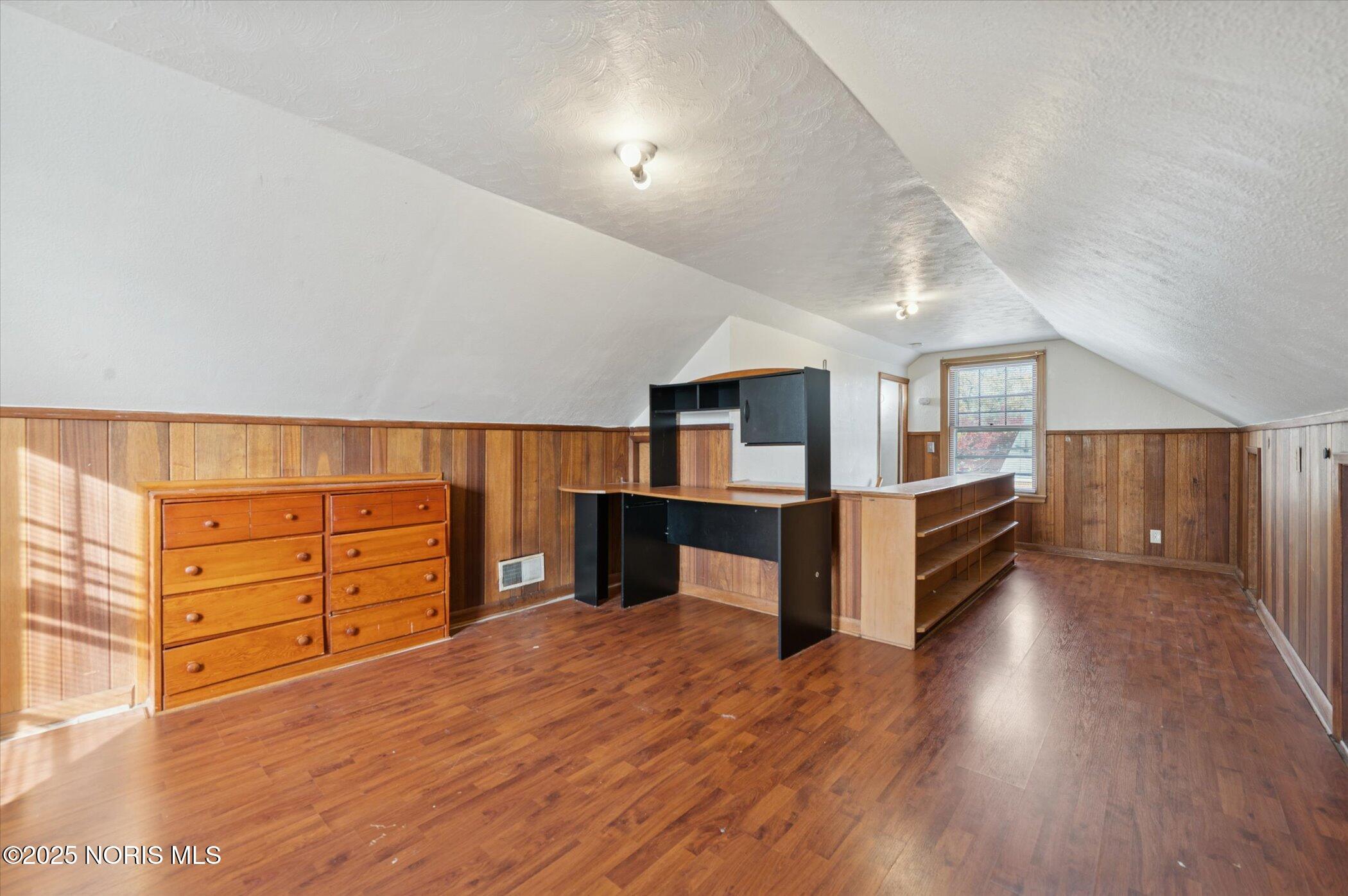 2666 Montebello Road Toledo, OH 43607 - Photo 24 of 36 26-2666-Montebello-Rd-Windowstill