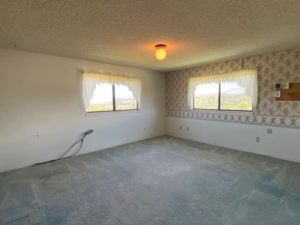11865 North Old Stage Road Weed, CA 96094 - Photo 16 of 25 Gallery Image 16
