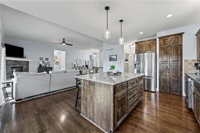 $625,000 | 4552 Northeast Park Ridge Avenue, Lee's Summit, MO 64064