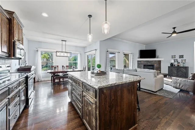 $625,000 | 4552 Northeast Park Ridge Avenue, Lee's Summit, MO 64064