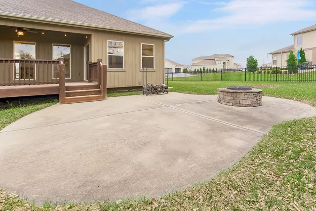 $600,000 | 4552 Northeast Park Ridge Avenue, Lee's Summit, MO 64064