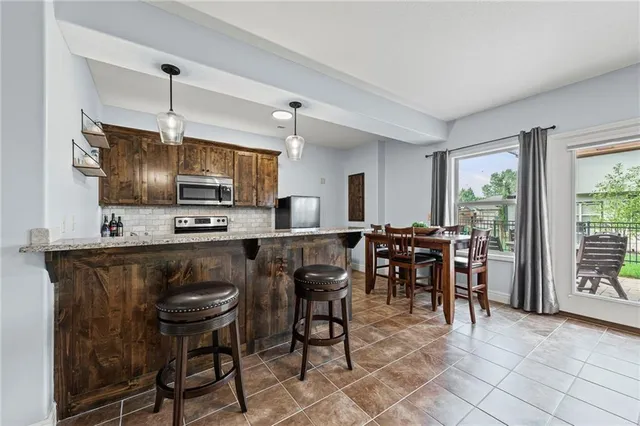 $625,000 | 4552 Northeast Park Ridge Avenue, Lee's Summit, MO 64064