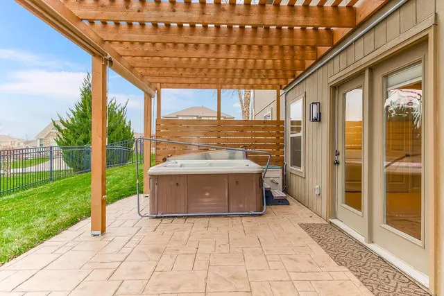 $600,000 | 4552 Northeast Park Ridge Avenue, Lee's Summit, MO 64064