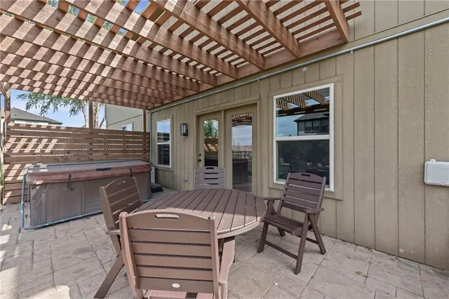 $625,000 | 4552 Northeast Park Ridge Avenue, Lee's Summit, MO 64064