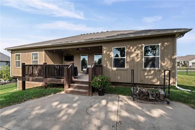 $625,000 | 4552 Northeast Park Ridge Avenue, Lee's Summit, MO 64064