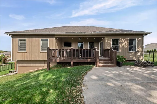 $625,000 | 4552 Northeast Park Ridge Avenue, Lee's Summit, MO 64064