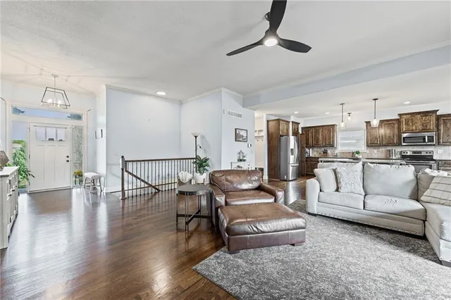 $625,000 | 4552 Northeast Park Ridge Avenue, Lee's Summit, MO 64064