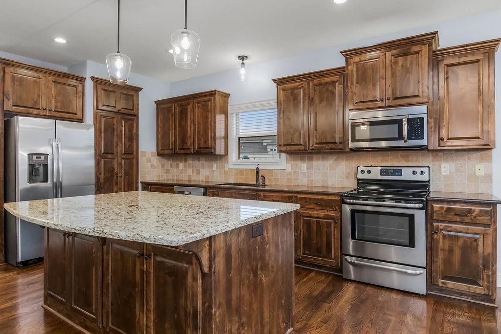 4552 Northeast Park Ridge Avenue Lee's Summit, MO 64064 - Photo 6 of 40