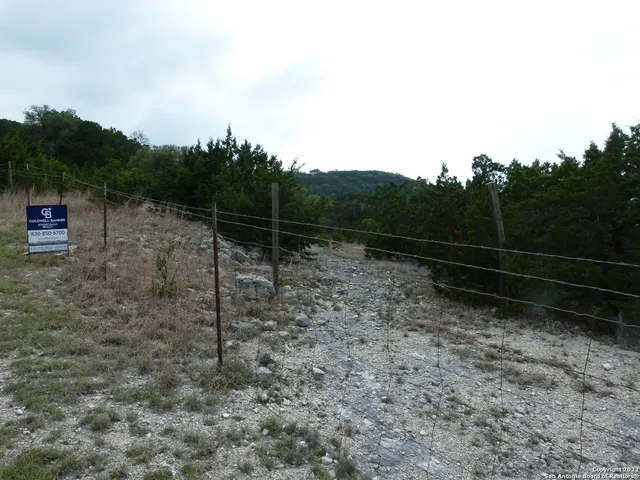 $195,000 | 1300 South Goat Ridge, Pipe Creek, TX 78063