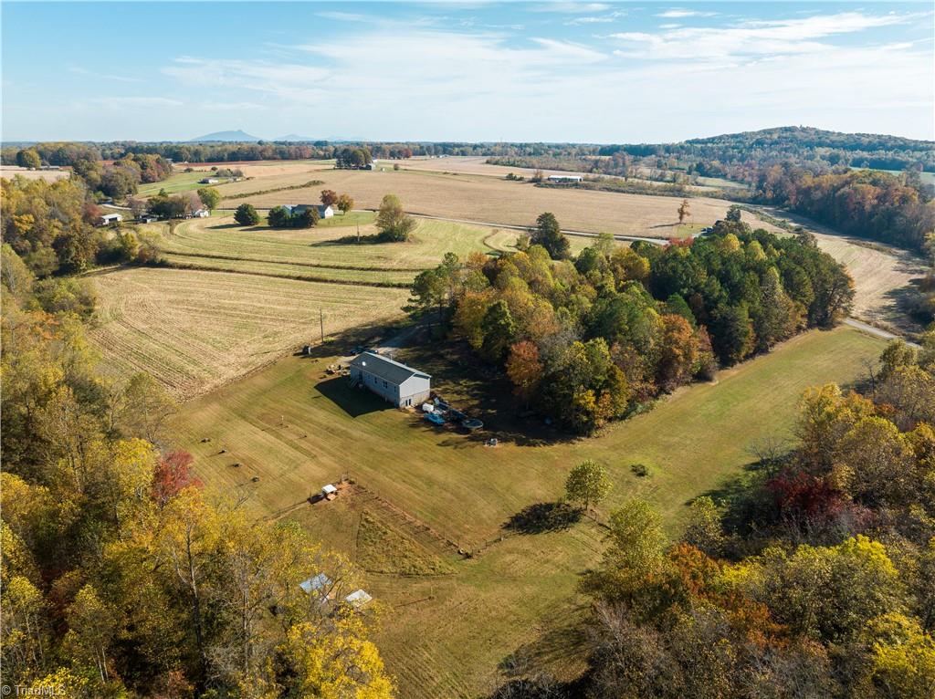3311 Cummings Road Boonville, NC 27011 - Photo 2 of 34