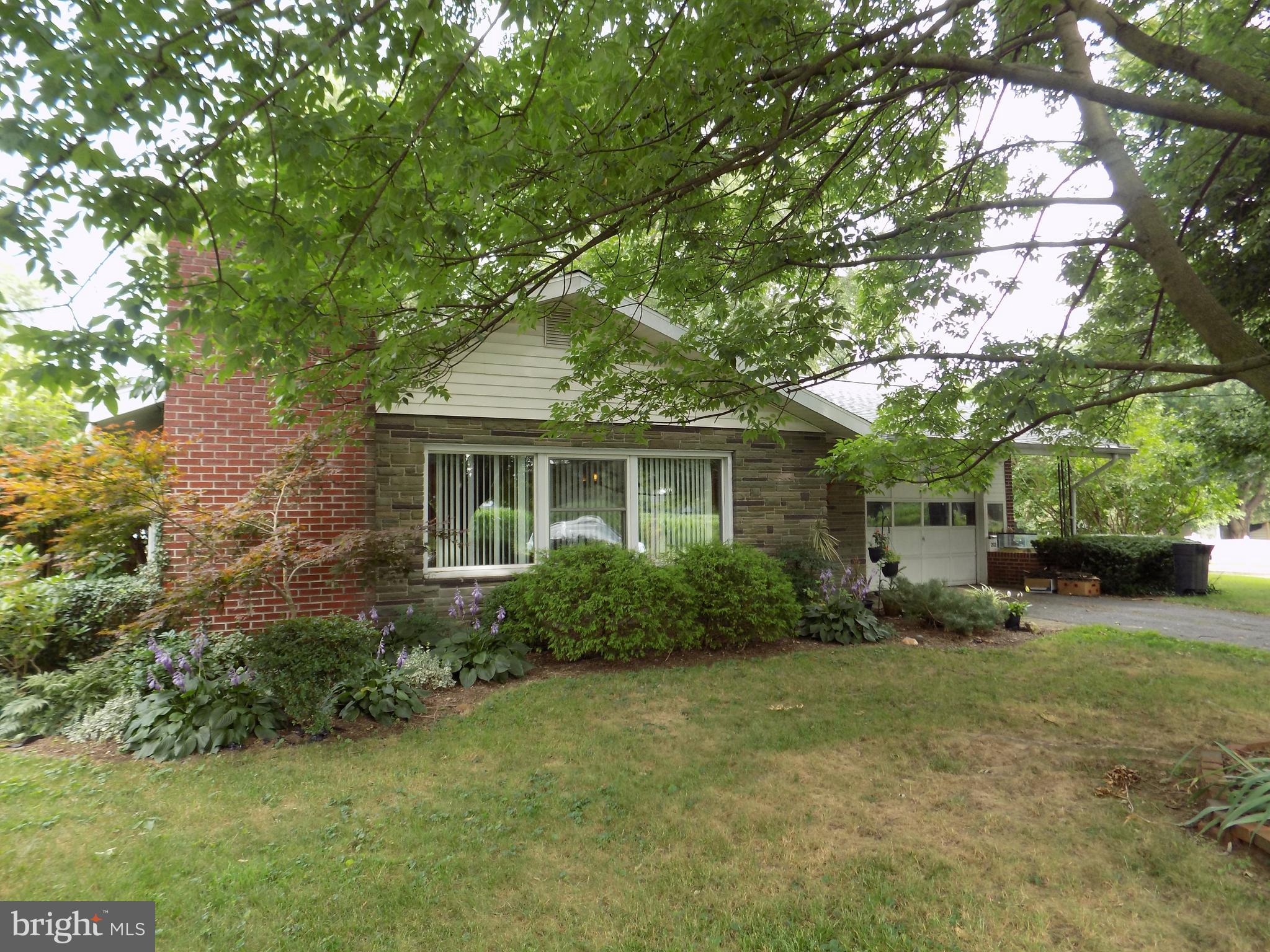 203 North Locust Street Lititz, PA 17543 - Photo 1 of 39 Gallery Image 1