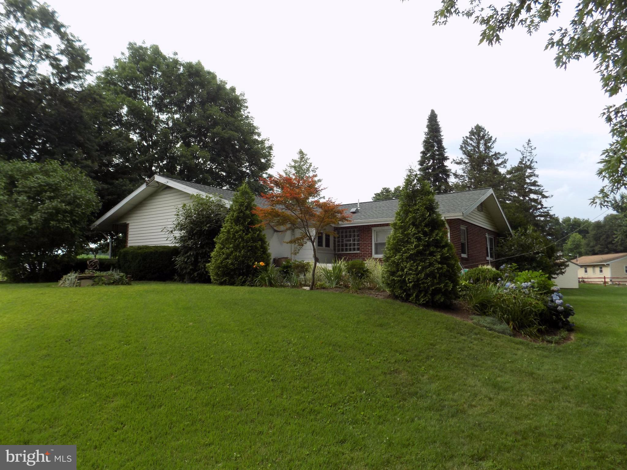 203 North Locust Street Lititz, PA 17543 - Photo 7 of 39 Gallery Image 7