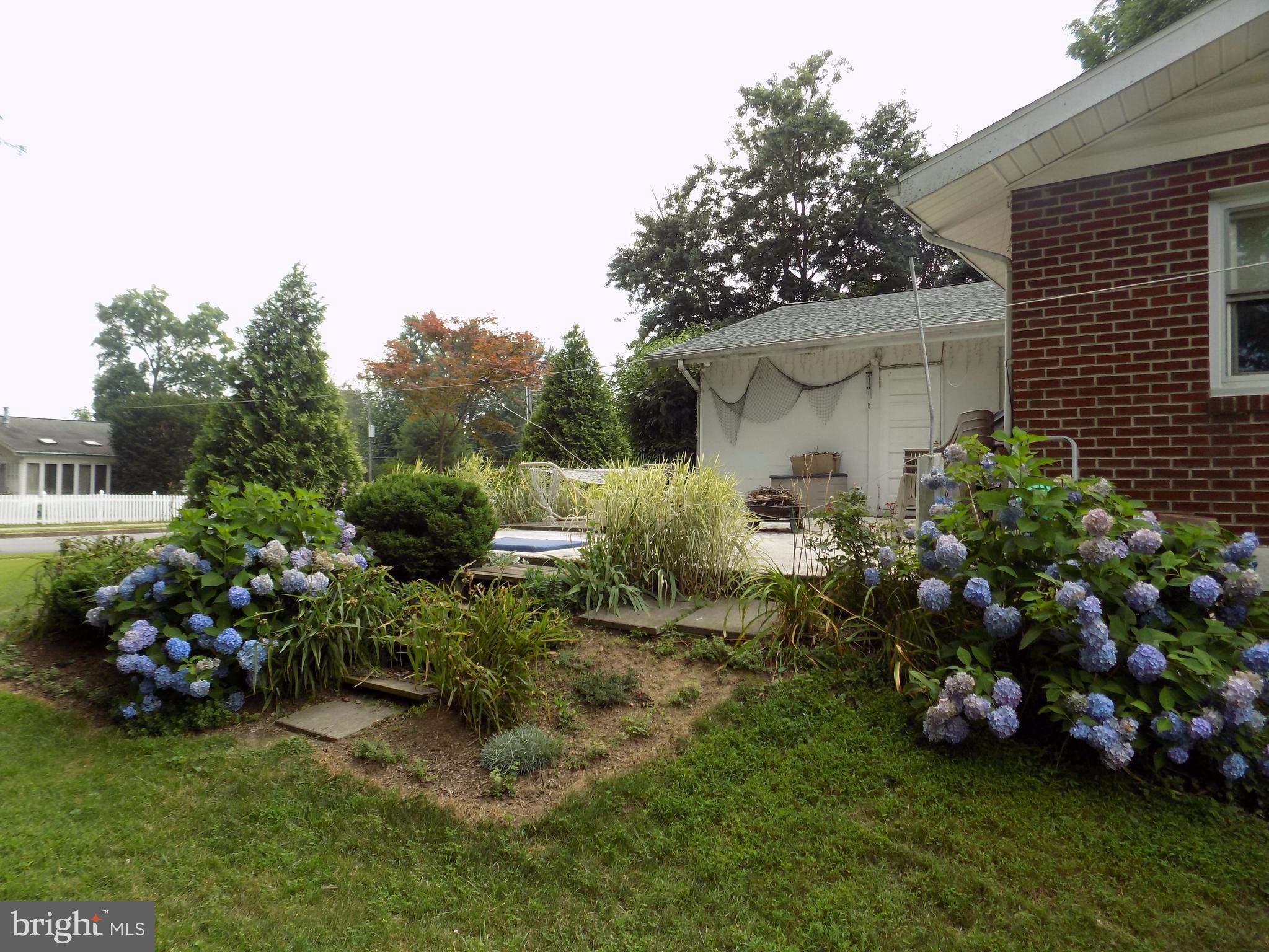 203 North Locust Street Lititz, PA 17543 - Photo 9 of 39 Gallery Image 9