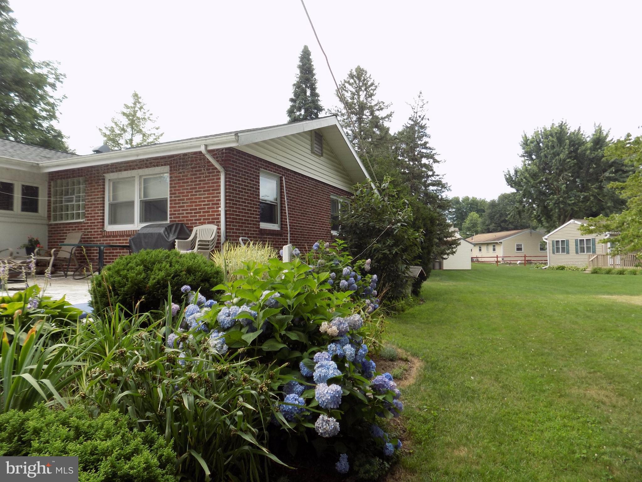203 North Locust Street Lititz, PA 17543 - Photo 10 of 39 Gallery Image 10
