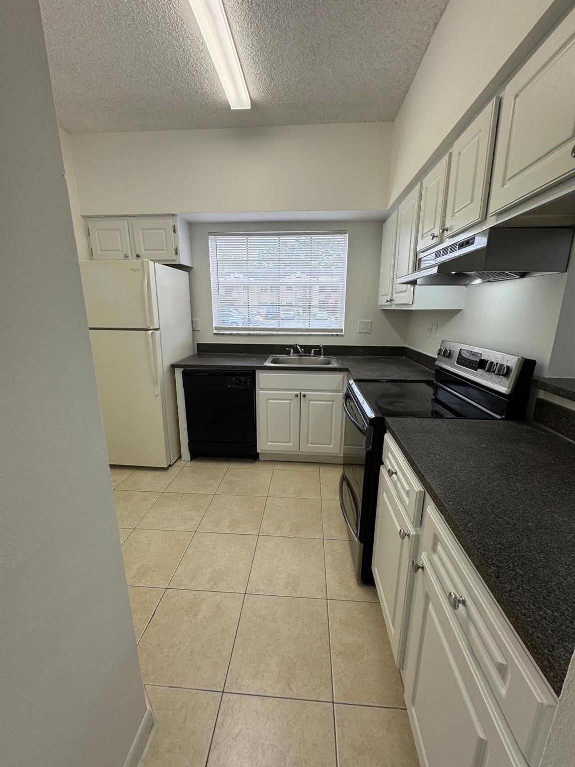 Undisclosed Address Hollywood, FL 33024 - Photo 5 of 14 Photo 5