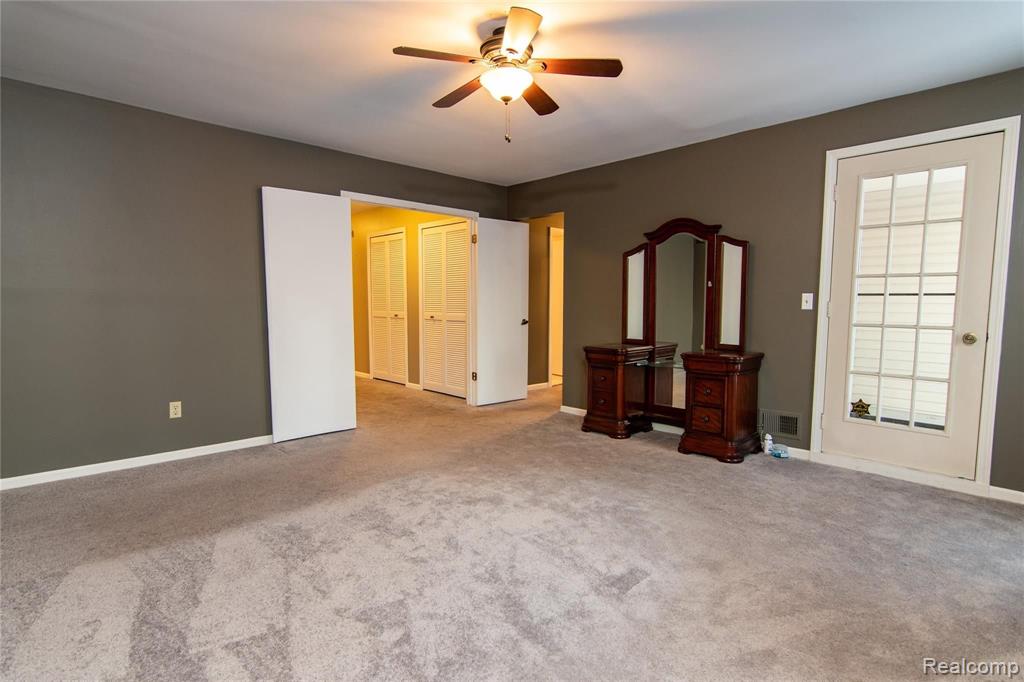 936 Golfview Court Rochester Hills, MI 48307 - Photo 23 of 47