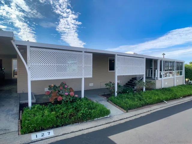 a view of a entryway front of house