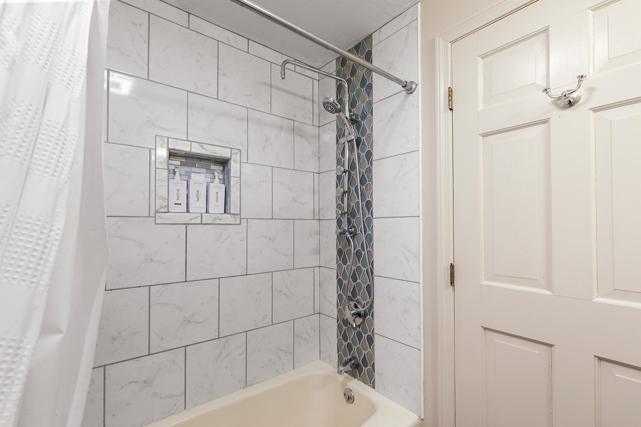 103 Tate Road, Unit 885 Gilford, NH 03249 - Photo 14 of 31