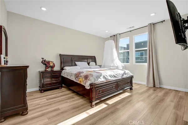 $4,550 | 27120 Vly Oak Place, Valencia, CA 91381