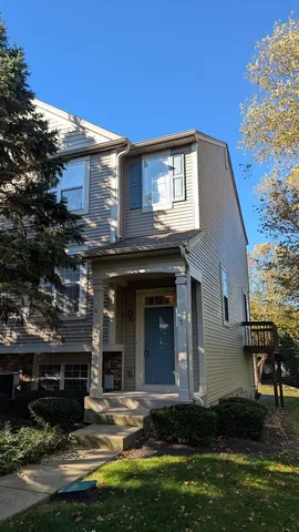 $2,495 | 28764 Pondview Drive, Unit 28764, Lakemoor, IL 60051