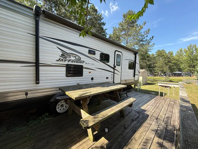 a view of a back yard of the house
