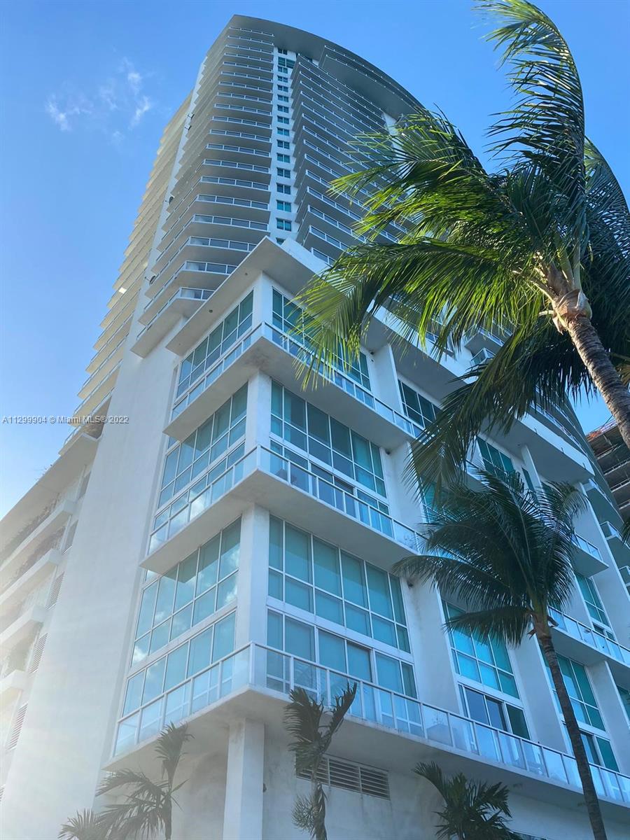 665 Northeast 25th Street, Unit 2104 Miami, FL 33137 - Photo 21 of 38 a view of a tall building