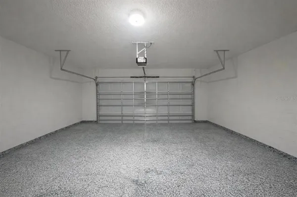 a view of back yard of the house