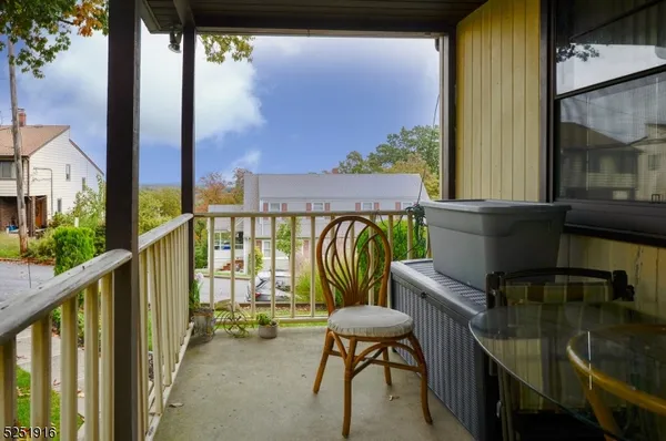 $2,350 | 4 Mary Street, Hawthorne, NJ 07506