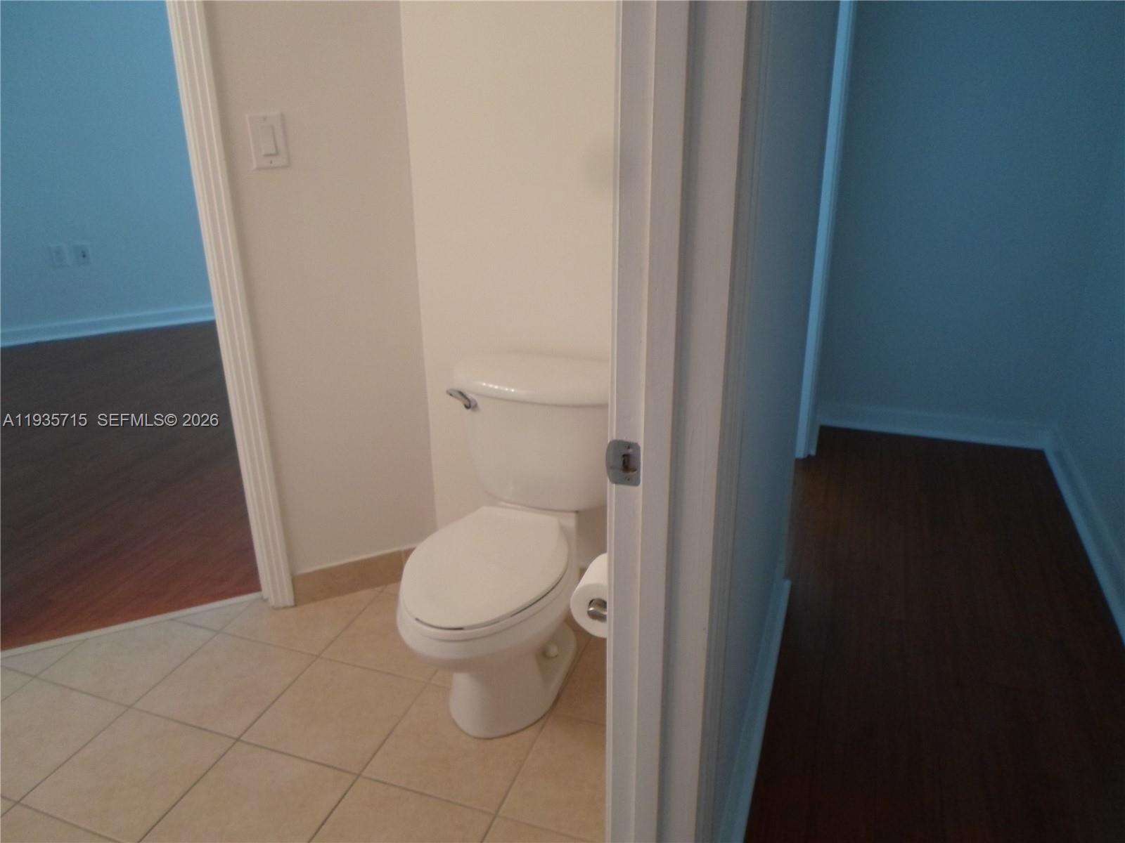 9066 Southwest 73rd Court, Unit 1910 Miami, FL 33156 - Photo 23 of 43 2nd bathroom