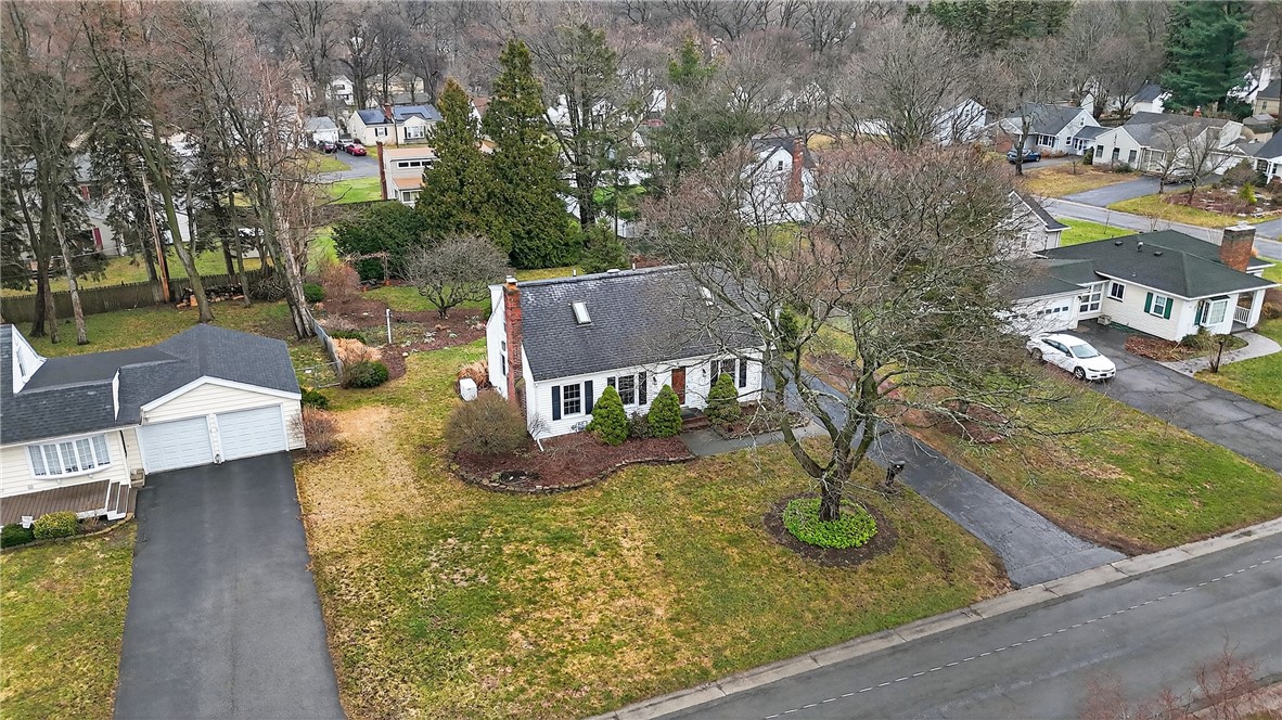 60 Hilltop Road Greece, NY 14616 - Photo 36 of 39 Private rear yard with seasonal landscaping