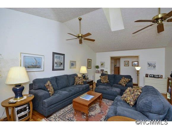 84 Allen Paul Road Hendersonville, NC 28791 - Photo 4 of 24 Gallery Image 4