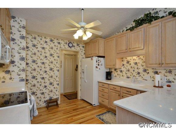 84 Allen Paul Road Hendersonville, NC 28791 - Photo 8 of 24 Gallery Image 8