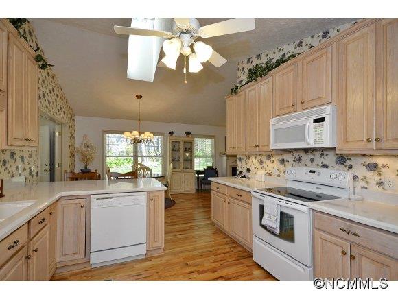 84 Allen Paul Road Hendersonville, NC 28791 - Photo 9 of 24 Gallery Image 9
