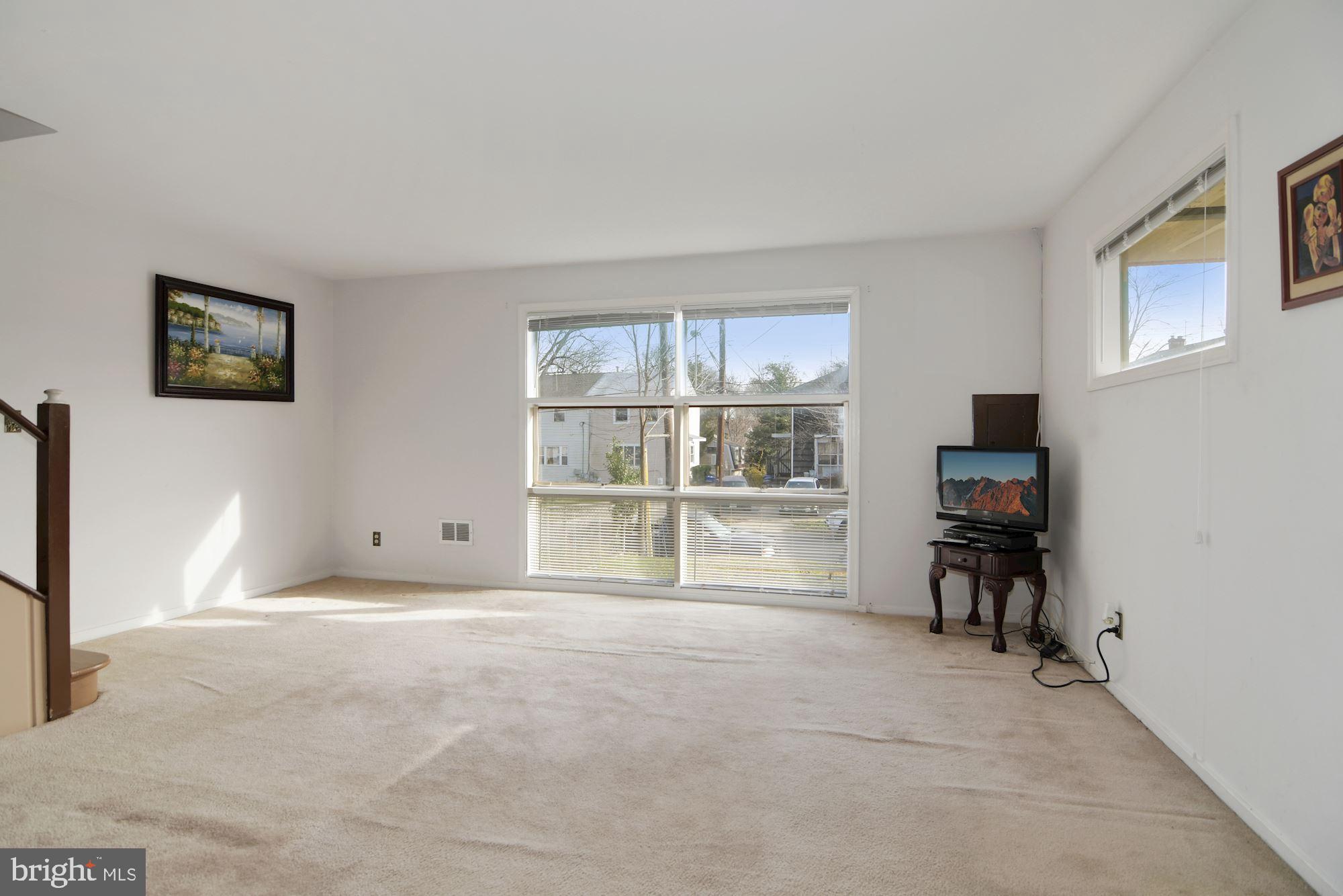12120 Bluhill Road Silver Spring, MD 20902 - Photo 3 of 26