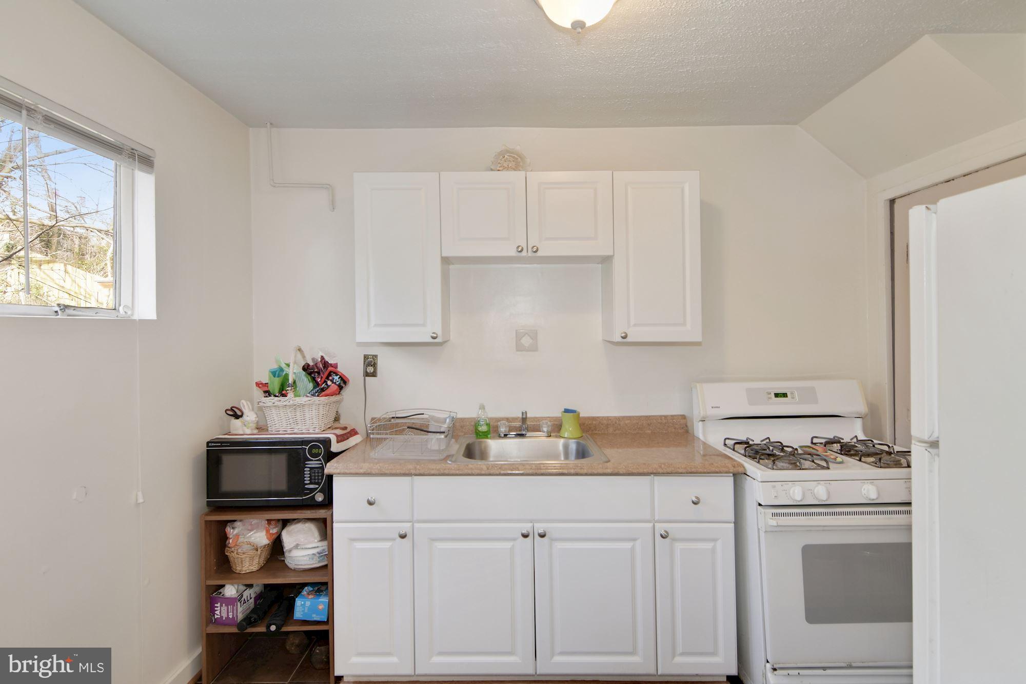 12120 Bluhill Road Silver Spring, MD 20902 - Photo 10 of 26