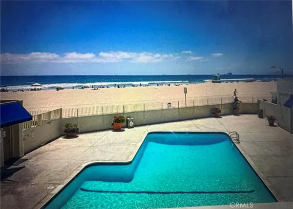 $8,500 | 711 Pacific Coast Highway, Unit 330, Huntington Beach, CA 92648