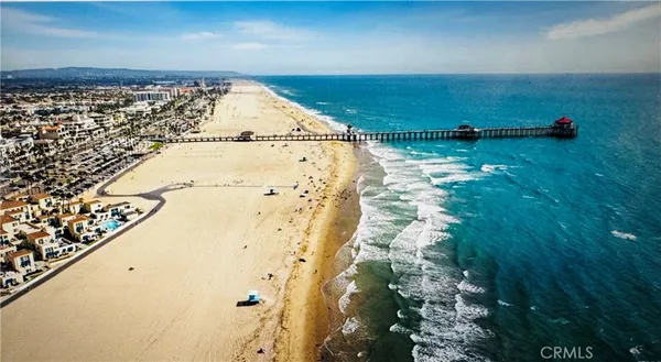 $8,500 | 711 Pacific Coast Highway, Unit 330, Huntington Beach, CA 92648