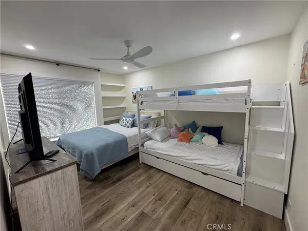 $8,500 | 711 Pacific Coast Highway, Unit 330, Huntington Beach, CA 92648