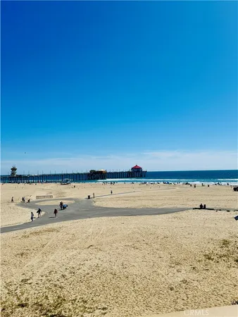 $8,500 | 711 Pacific Coast Highway, Unit 330, Huntington Beach, CA 92648